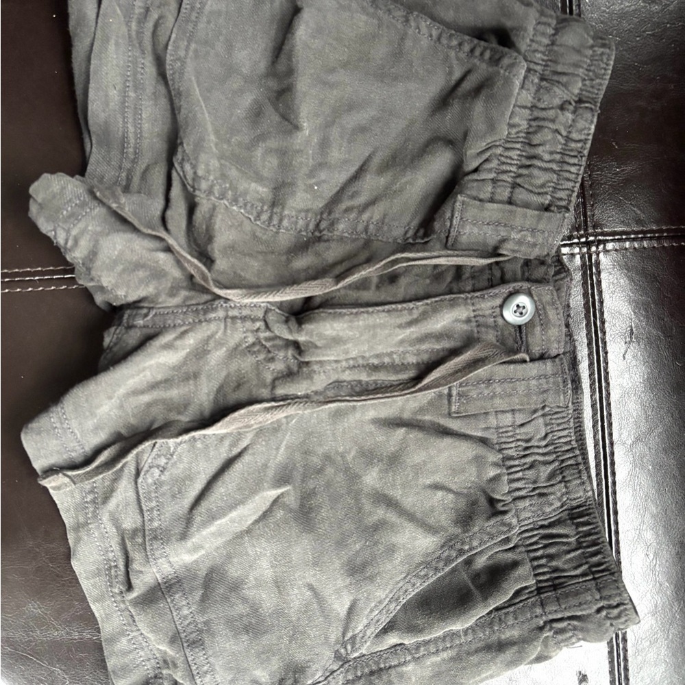 American Eagle Outfitters Women's Olive Cargo Shorts